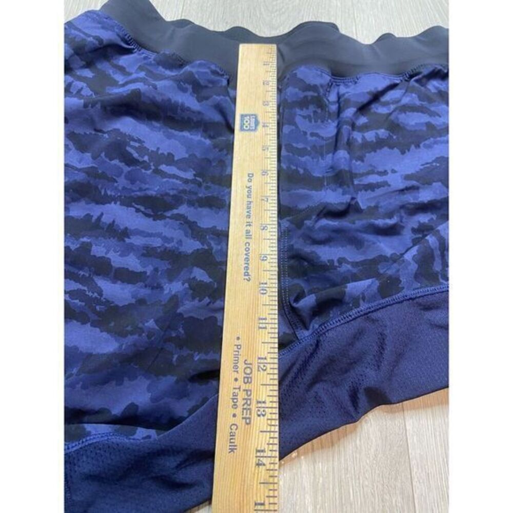 Fabletics Shorts Mens XL Blue Camo Lined Fundamental 8" Stretch Gym Athletic Run - Picture 11 of 13